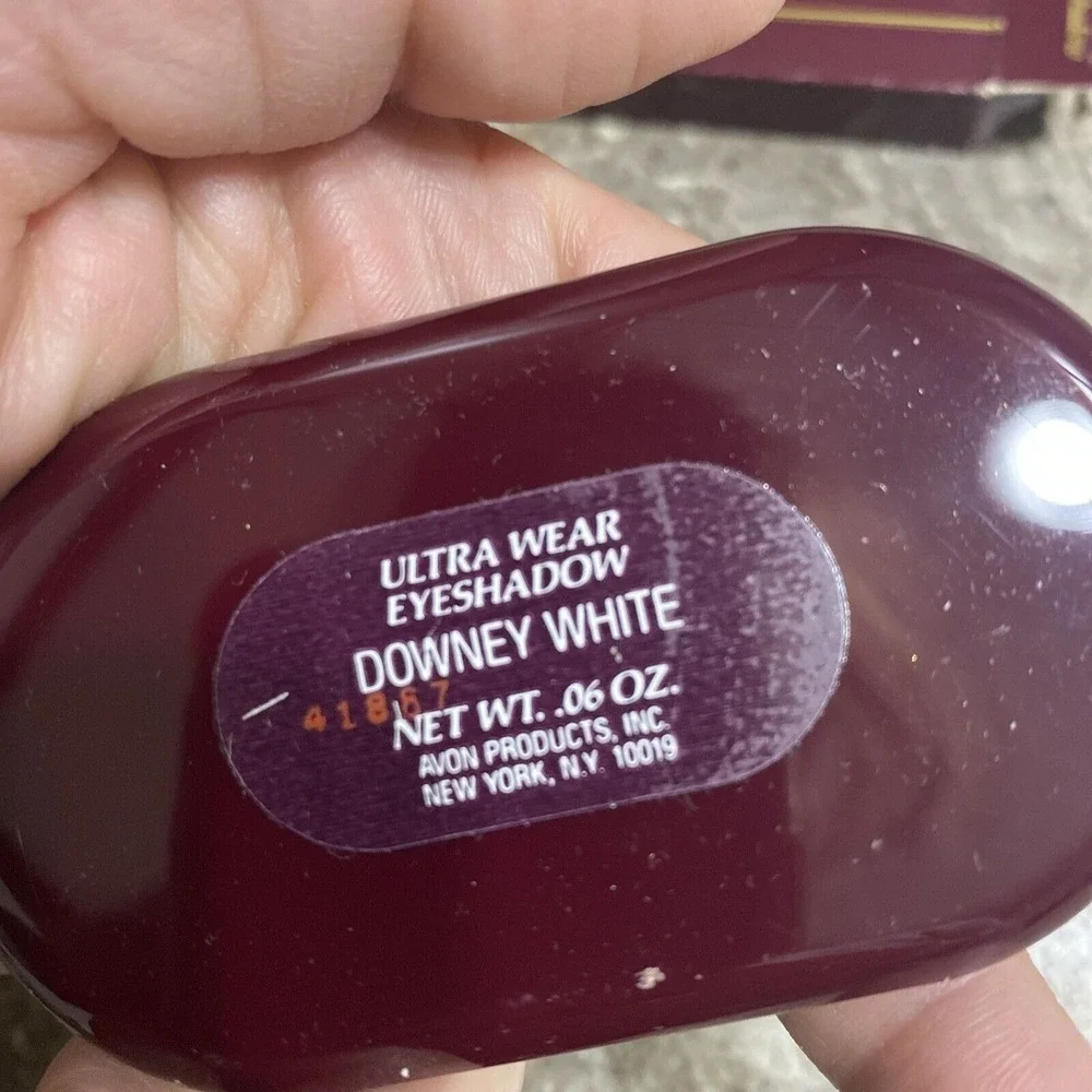 Avon‎ Ultra Wear Eye Shadow In Shade Downey White